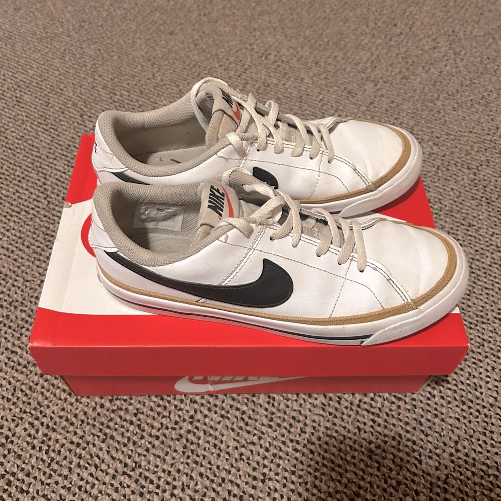 Nike court legacy